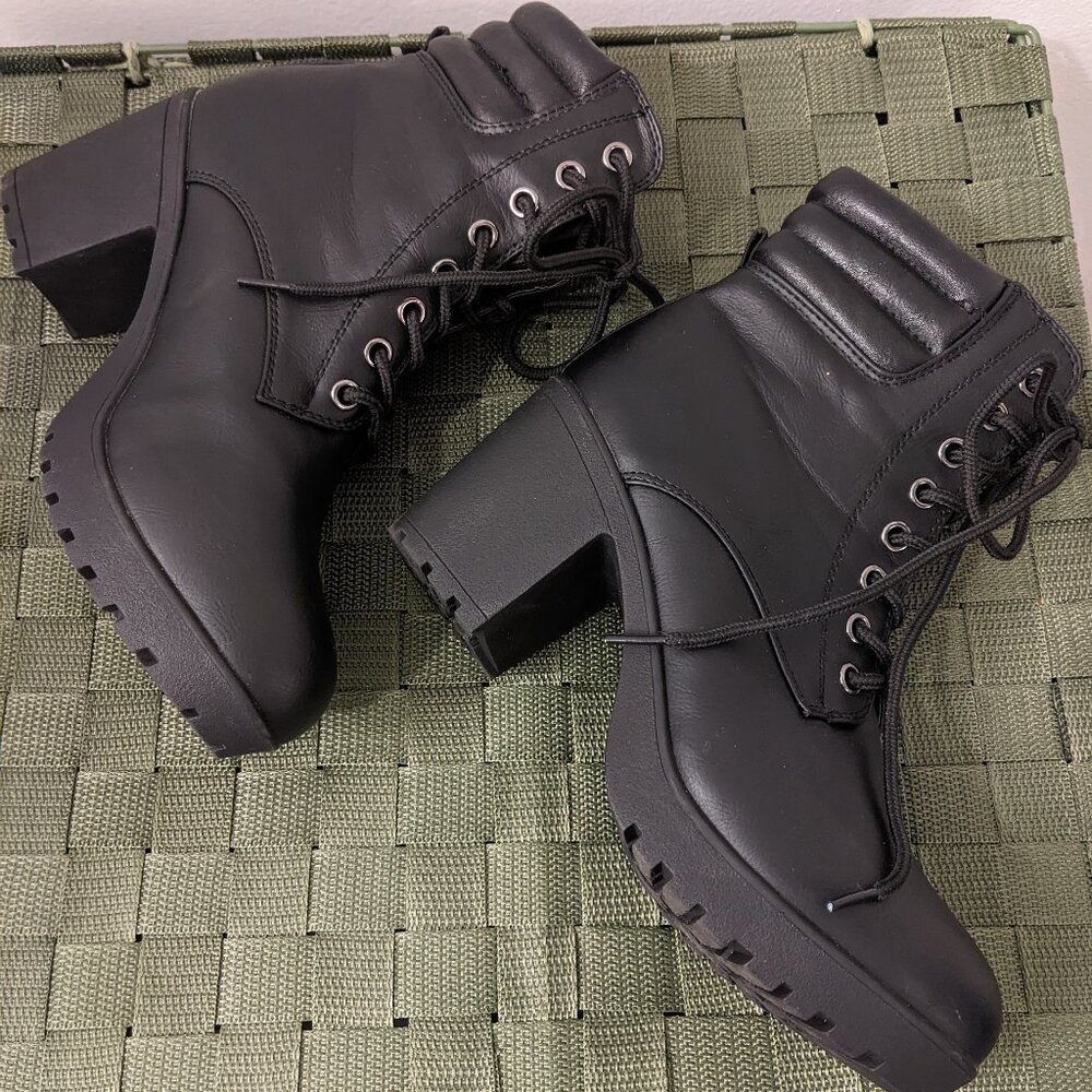 Forever Black Lace Up Chunky Heel Combat Boots Goth Grunge New